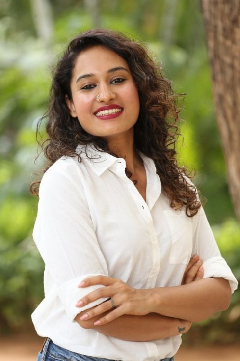 Pooja-Ramachandran-Photos-08