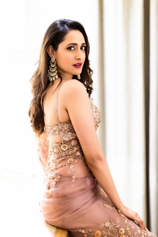 Pragya-Jaiswal-Latest-PhotoShoot-07