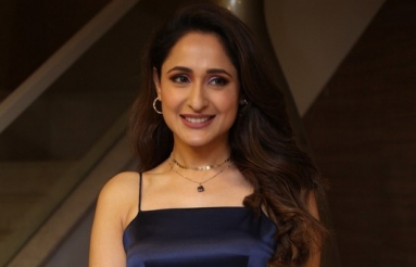 Pragya-Jaiswal-Latest-Stills-05