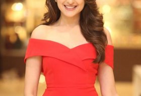 Pragya-Jaiswal-New-Stills-07