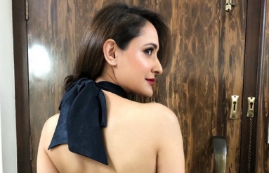 Pragya-Jaiswal-Photoshoot-04