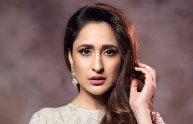 Pragya-Jaiswal-Photoshoot-11