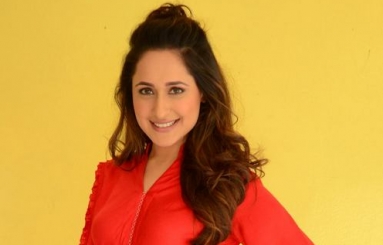 Pragya-jaiswal-Latest-Photos-04