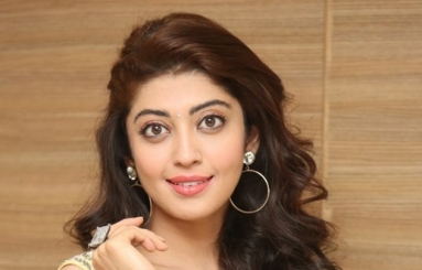 Pranitha-Subhash-New-Photos-09