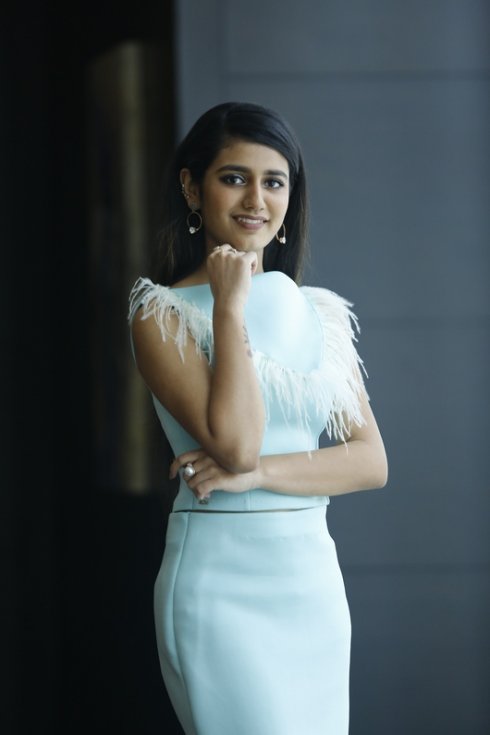 Priya-Prakash-Varrier-Stills-07