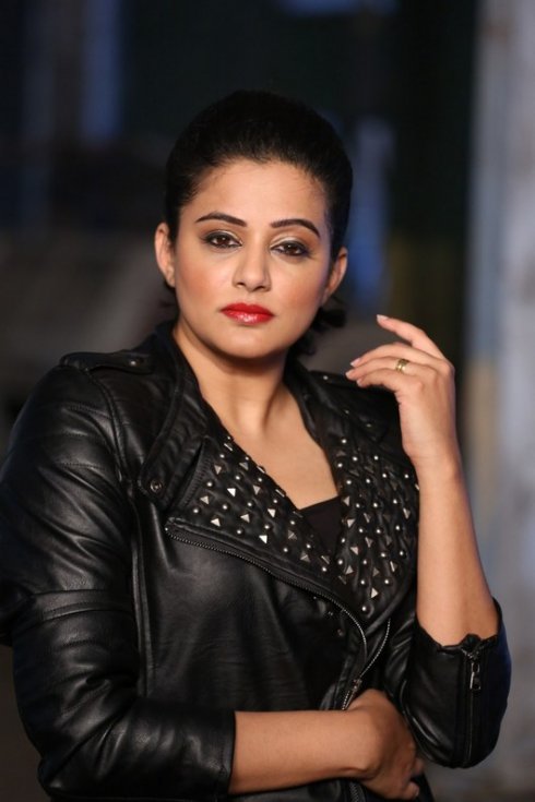 Priyamani-Latest-Photos-08