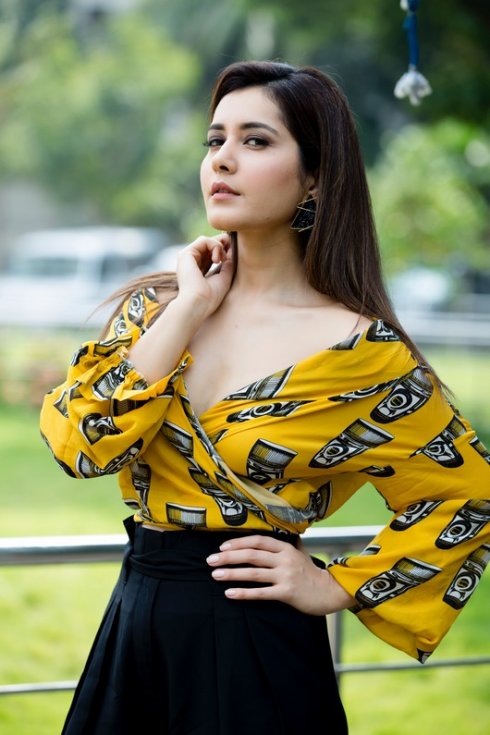 Raashi-Khanna-Photoshoot-06