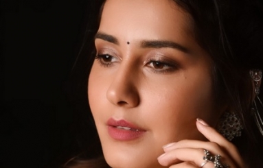 Raashi-Khanna-Latest-Photoshoot-02