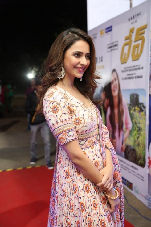 Rakul-at-Dev-Movie-Pre-Release-Event-08