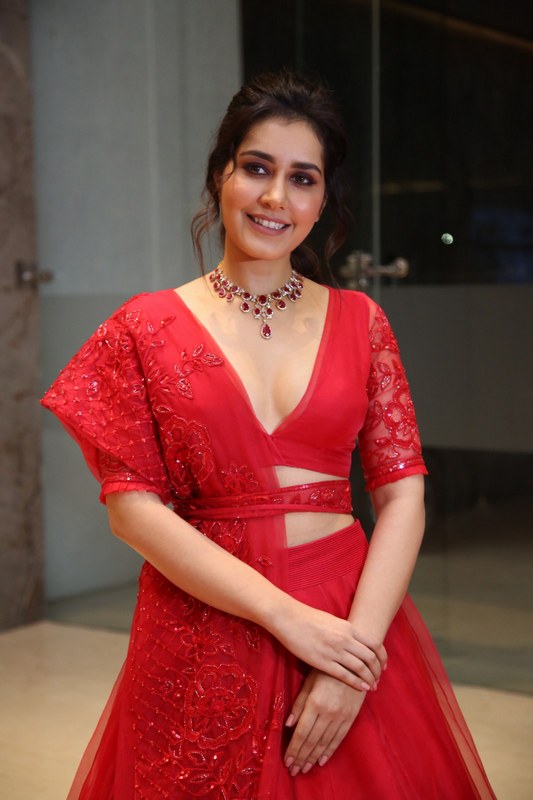 Rashi Khanna Images