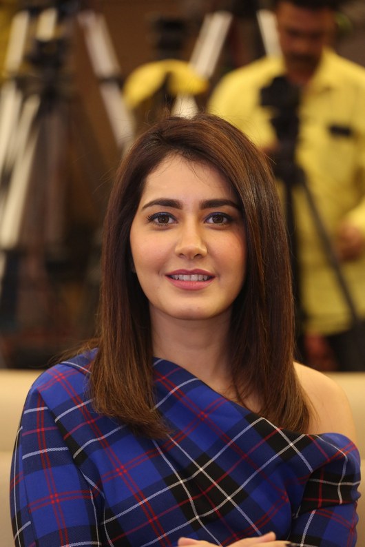 Rashi-Khanna-Latest-stills-09