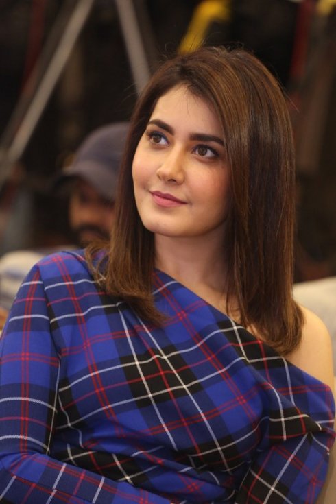 Rashi-Khanna-Latest-stills-04