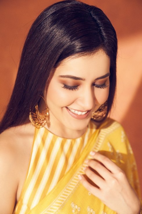 Rashi-Khanna-New-Images-06