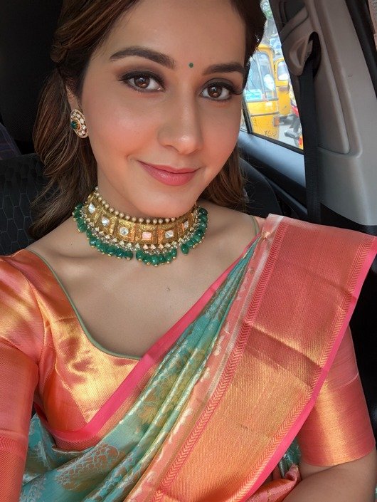 Rashi-Khanna-Photos-02