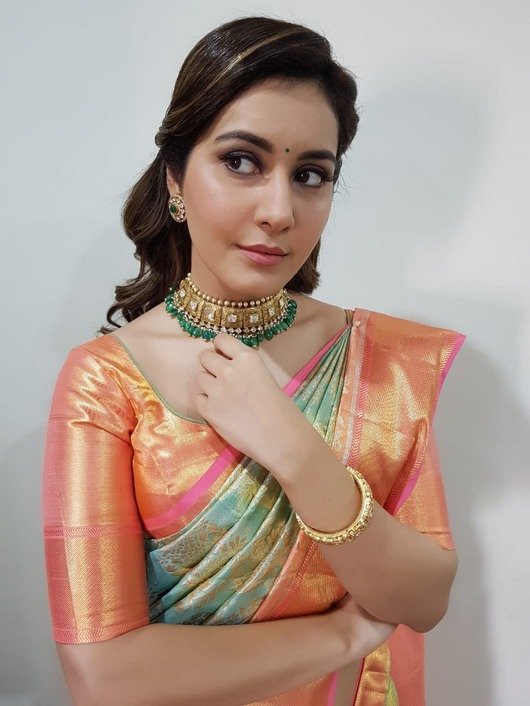 Rashi-Khanna-Photos-04