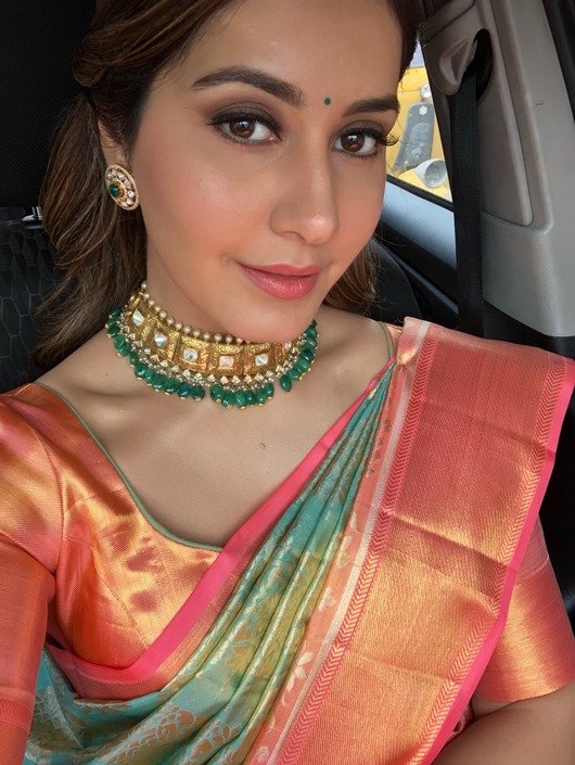 Rashi-Khanna-Photos-07