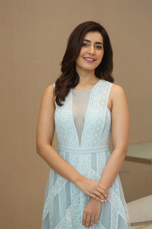 Rashi Khanna Pics