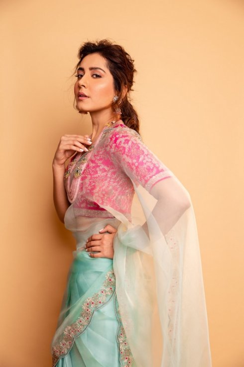 Rashi-Khanna-latest-PhotoShoot-06