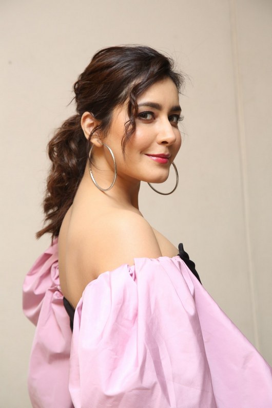 Rashi Khanna latest Pics