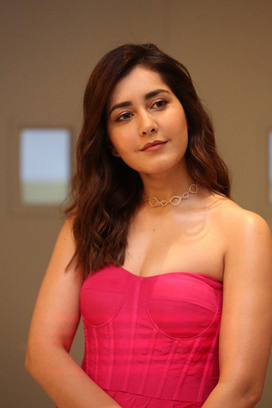 Rashi-Khanna-latest-Stills-05