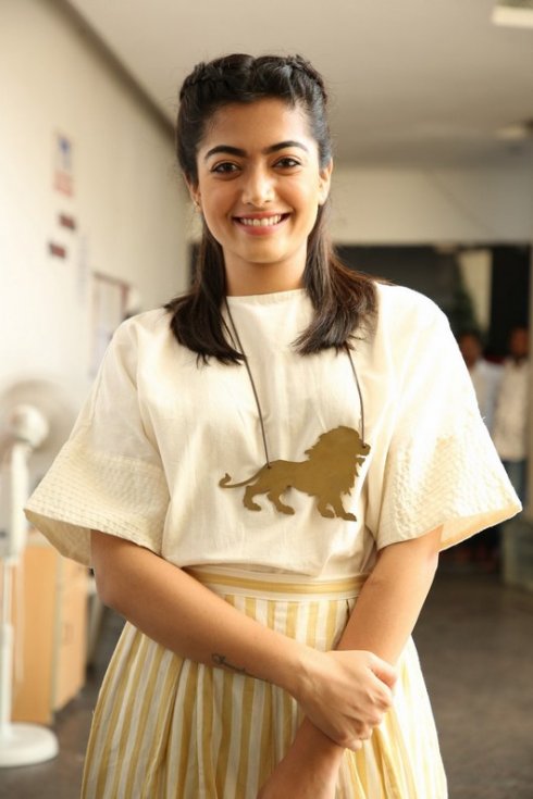 Rashmika-Mandanna-new-Photos-08