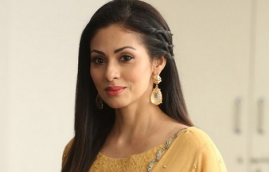 Sadha-New-Photos-07