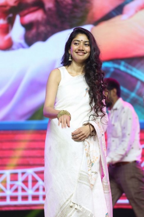 Sai-Pallavi-New-Pics-08