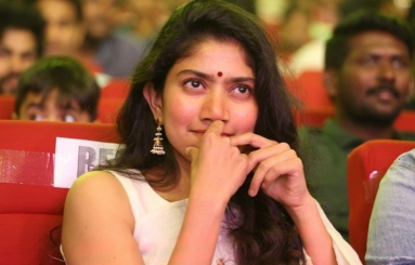 Sai-Pallavi-New-Pics-03