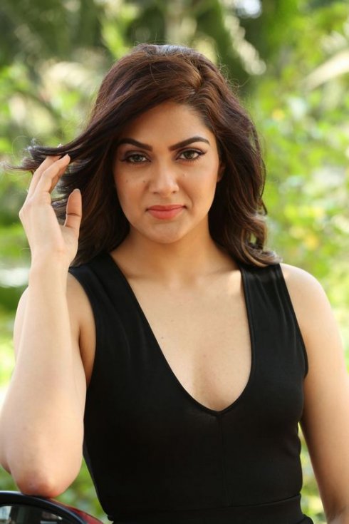 Sakshi-Chaudhary-Photos-02