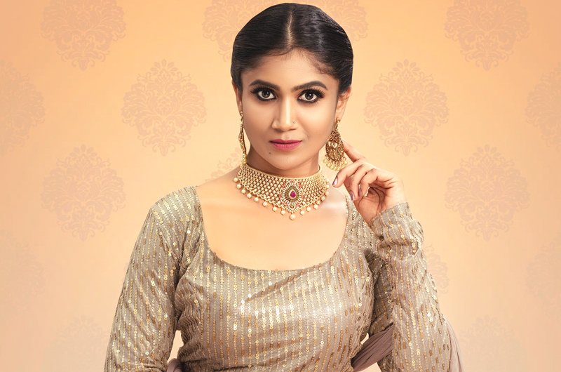 Saraa-Venkatesh-Photoshoot-12