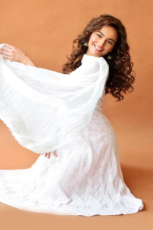 Seerat-Kapoor-Latest-Photos-07