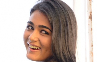 Shalini-Pandey-Photos-08