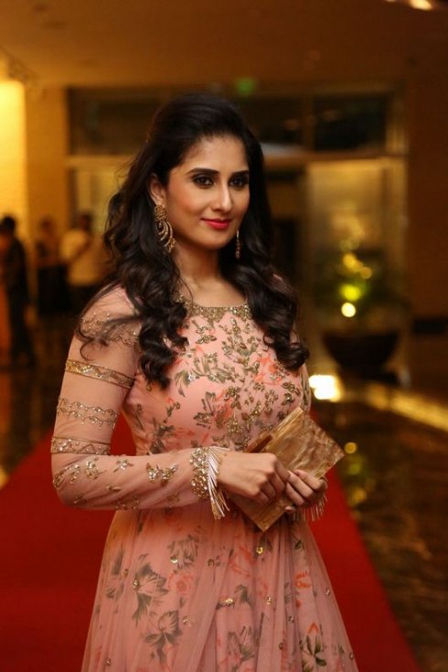 Shamili-new-Photos-04