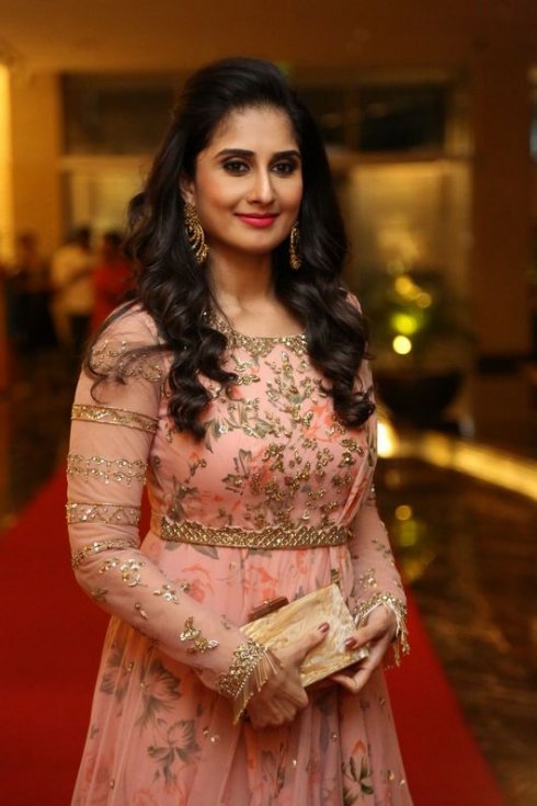 Shamili-new-Photos-05