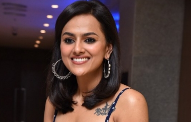 Shraddha-Srinath-New-Stills-02