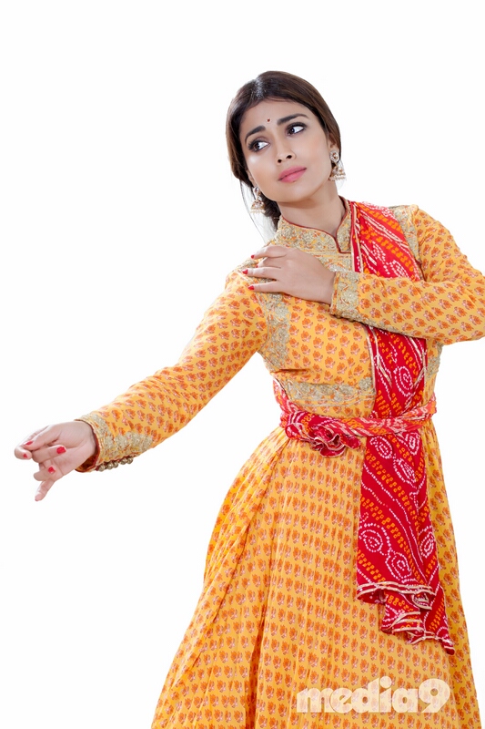 Shriya Saran Dance Pics | Shriya Saran Dance Pics | Shriya-Saran-Dance-Pics-10 | Photo 8of 17