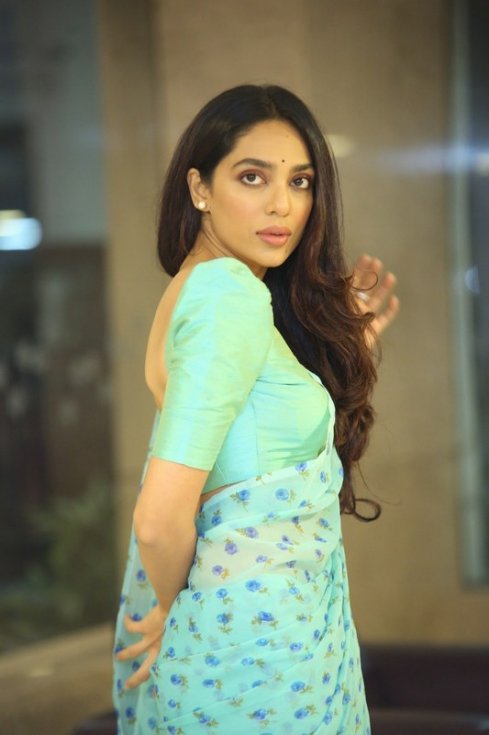 Sobhita-Dhulipala-Stills-06