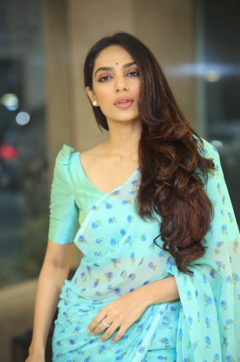 Sobhita-Dhulipala-Stills-07