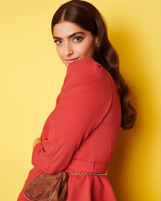 Sonam-Kapoor-New-Photos-03