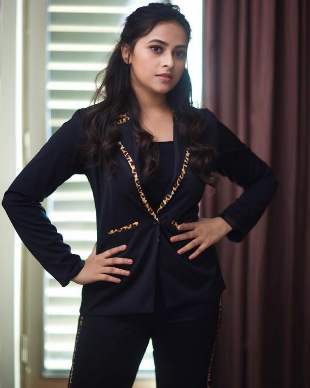 Sri Divya New Photos