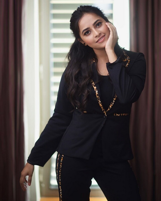 Sri Divya New Photos