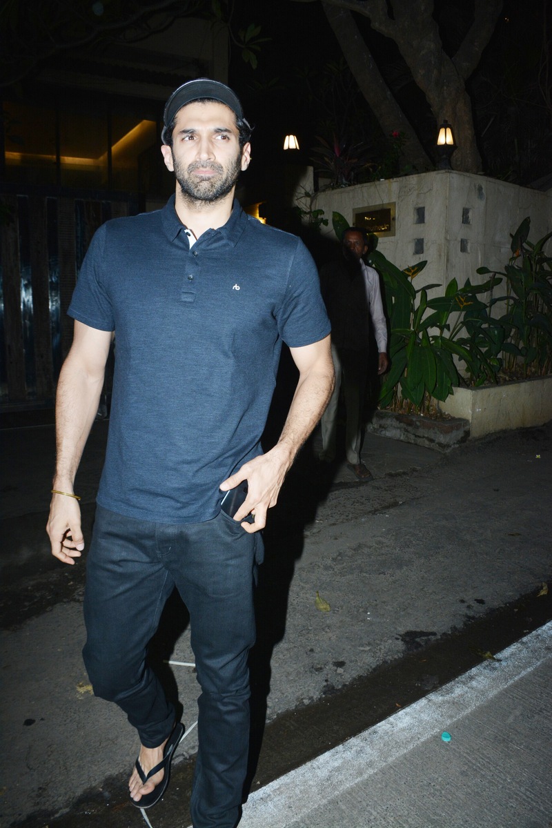 Aditya Roy Kapoor Spotted at Bandra