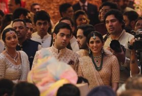 Isha-Ambani-and-Anand-Piramal-Wedding-Reception-08