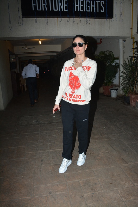 Kareena Kapoor Khan Spotted in Bandra