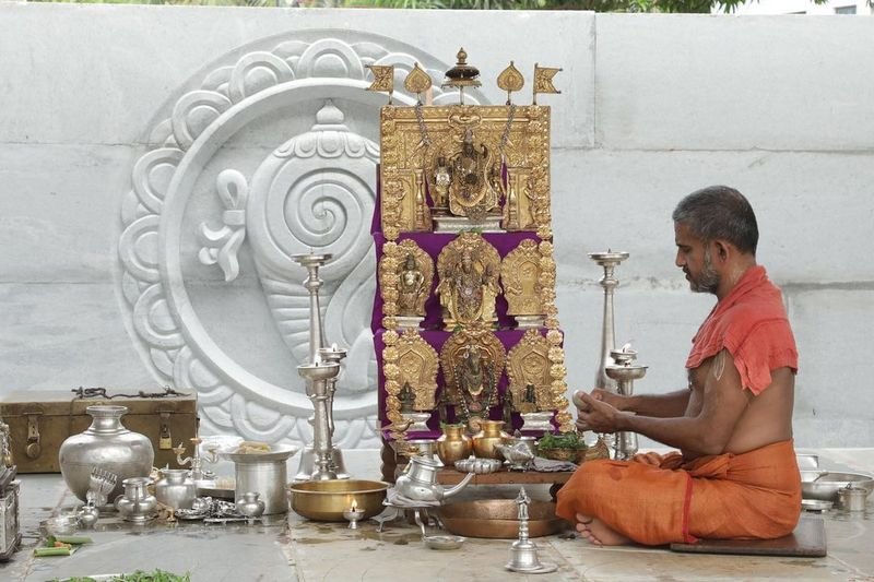 Arjun-Sarja-inaugurates-Hanuman-Temple-15