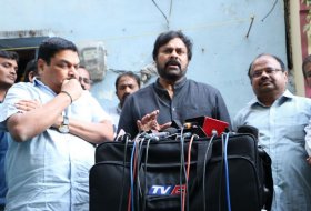 Chiranjeevi-Pays-Tribute-to-Pasupuleti-Rama-Rao-11