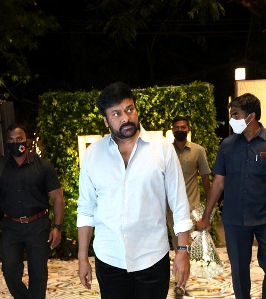 Celebs-at-Dil-Raju-50th-Birthday-Party-27