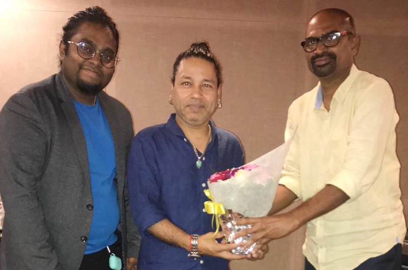 Mad-Movie-Team-With-Singer-Kailash-Kher-04
