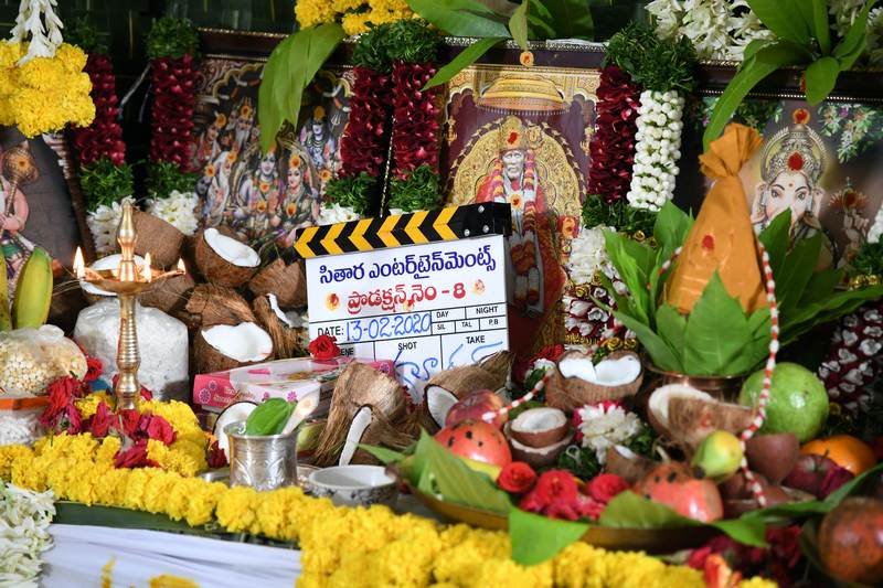 Naga-Shaurya-Ritu-Varma-Movie-Launch-03