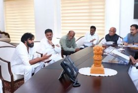 Pawan-Kalyan-Meets-AP-Governor-04